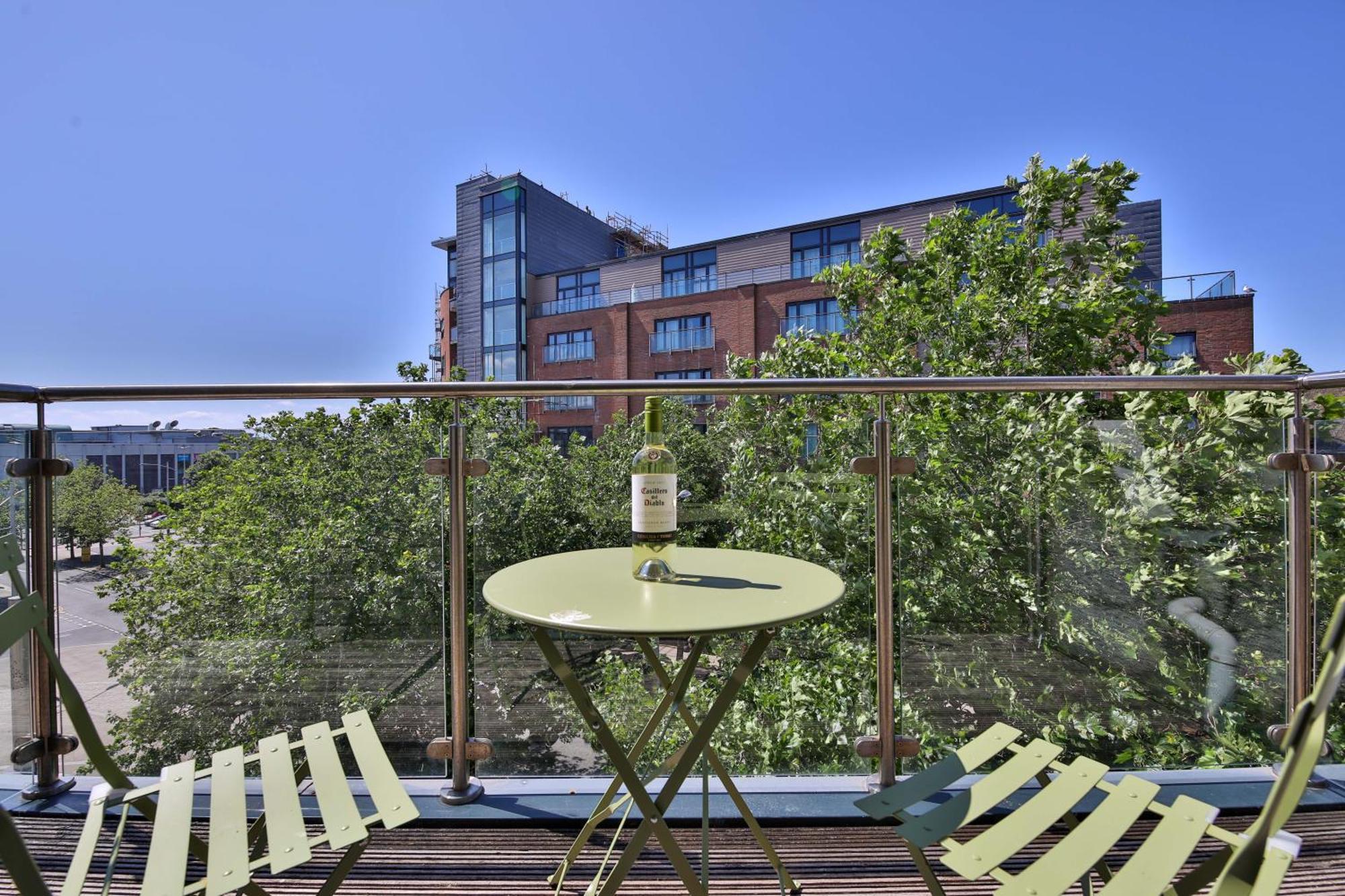 Princess Lofts City Centre Studios With Nespresso Coffee Machines & New Fast Wifi By Stayright Swansea Eksteriør bilde