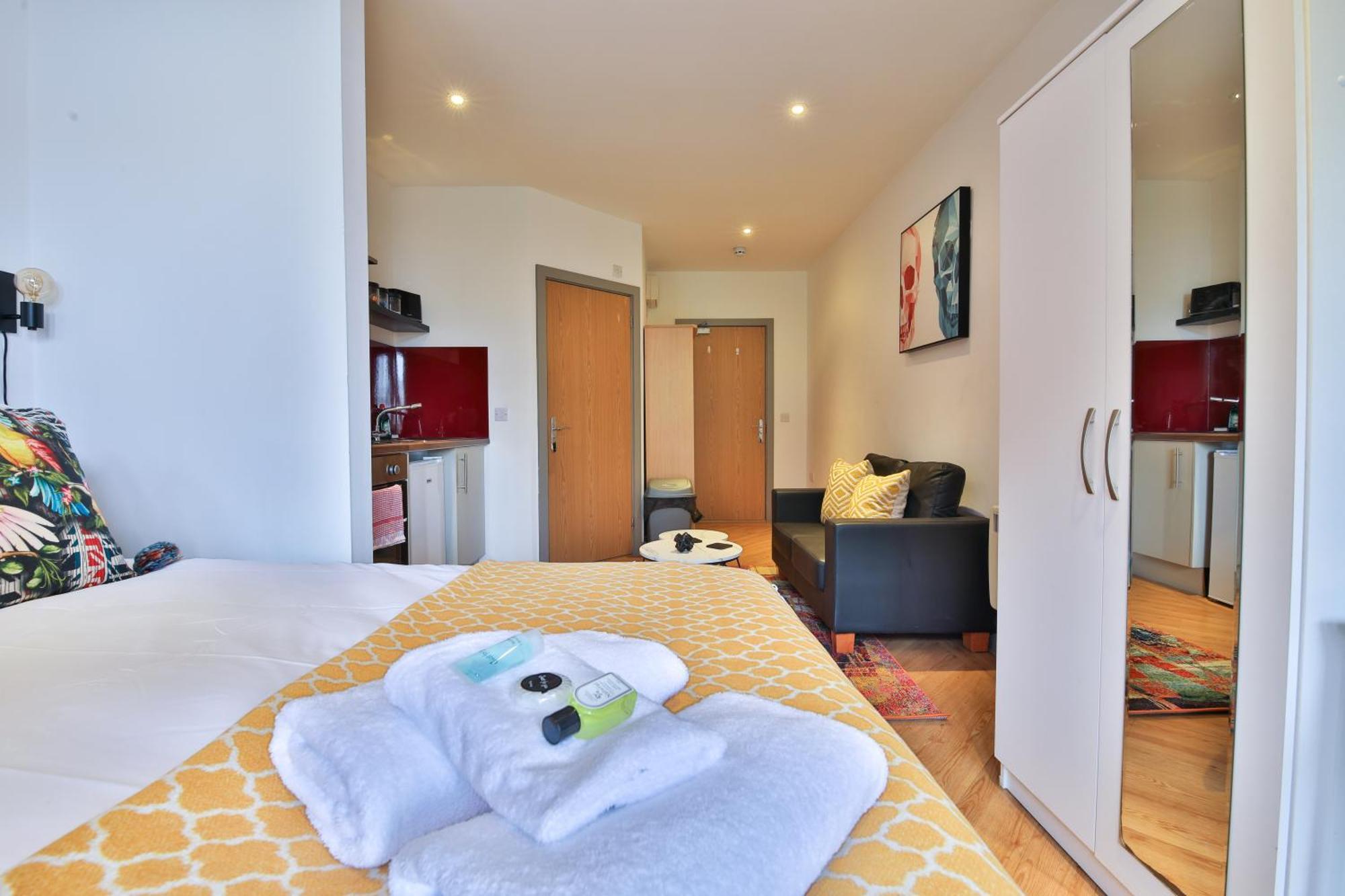 Princess Lofts City Centre Studios With Nespresso Coffee Machines & New Fast Wifi By Stayright Swansea Eksteriør bilde